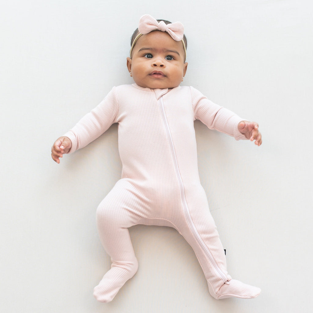 Kyte Baby Pointelle Zippered Footie with Picot Trim - Sweet Pink Bow