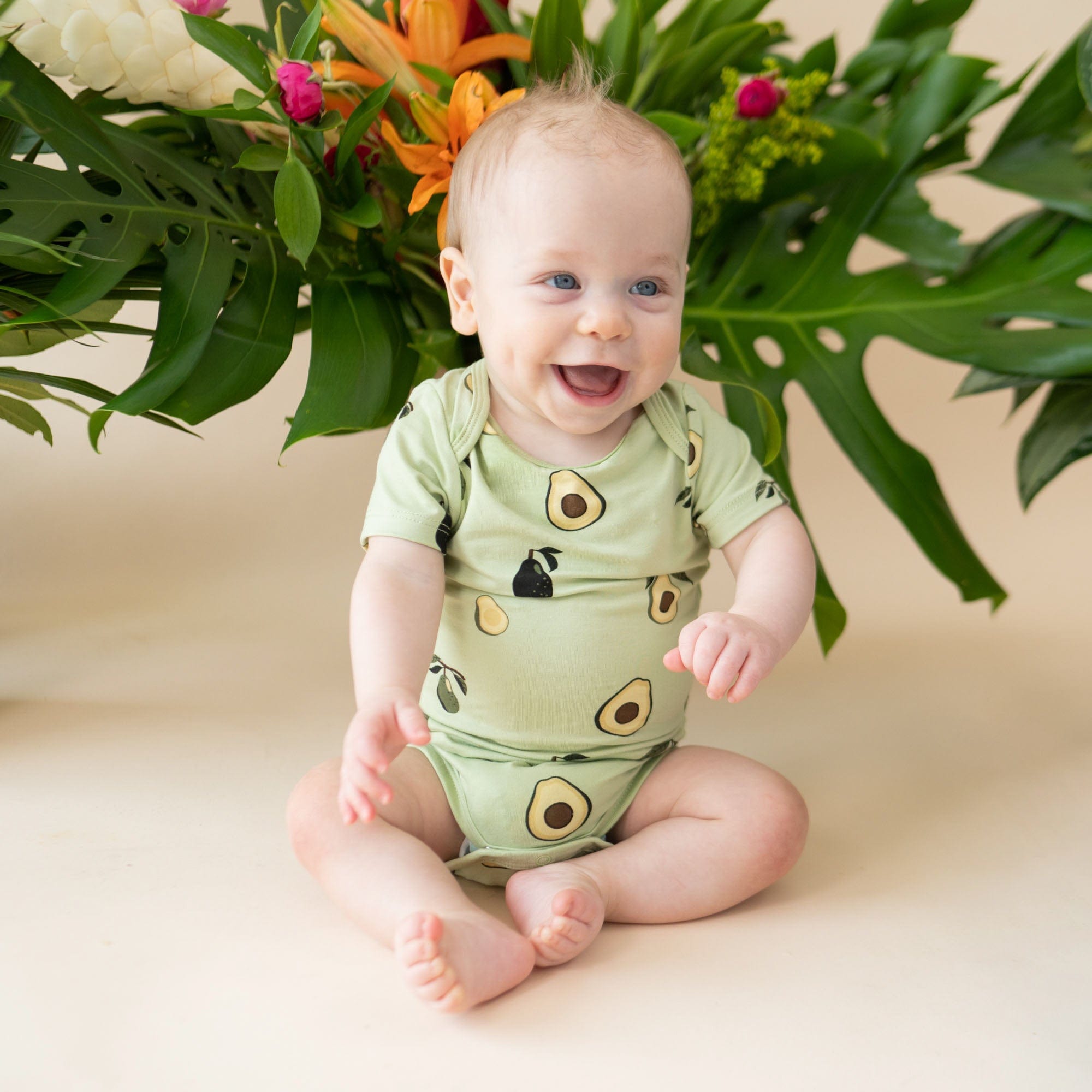 Kyte Baby Short Sleeve Bodysuits Bodysuit in Avocado