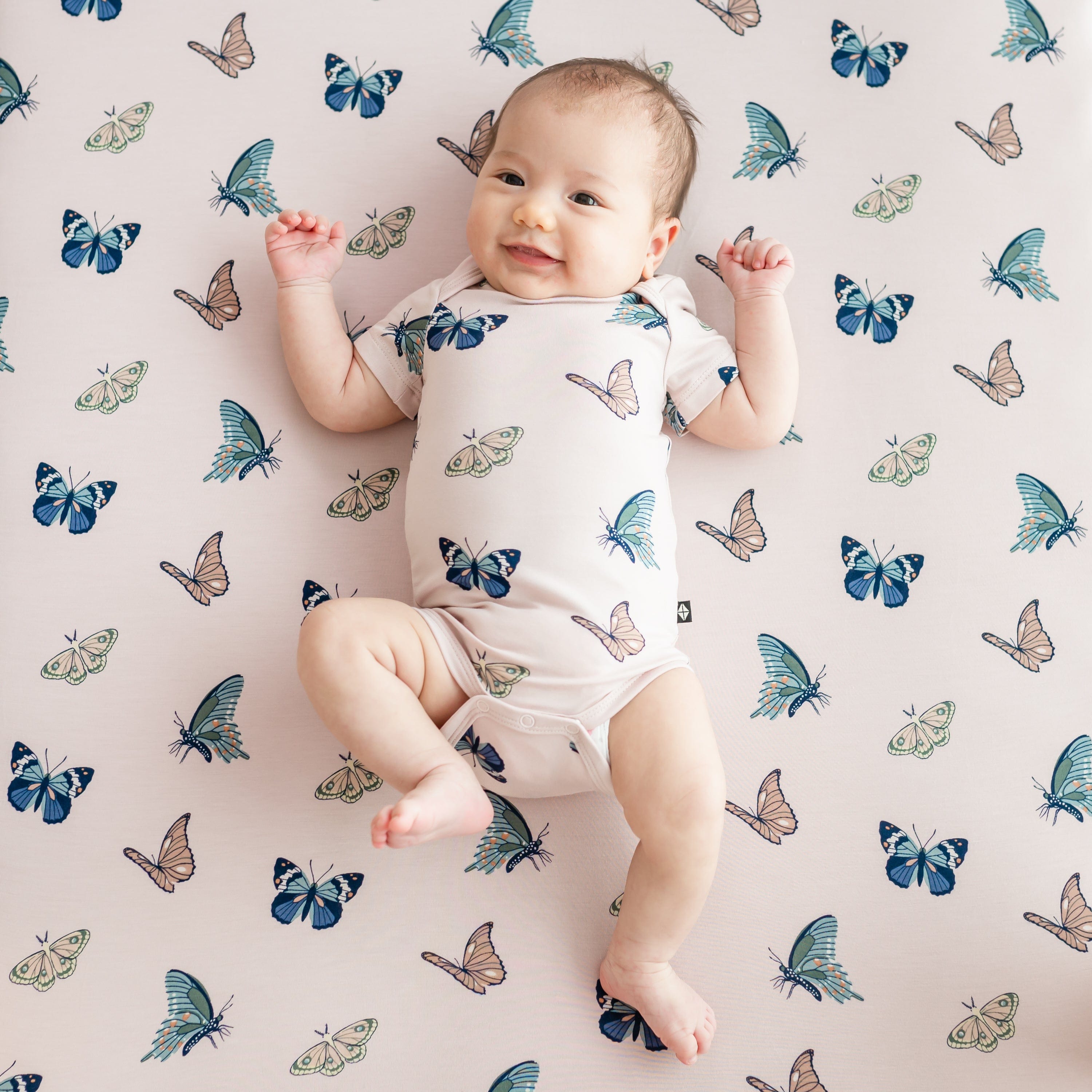 Kyte Baby Short Sleeve Bodysuits Bodysuit in Blush Butterfly