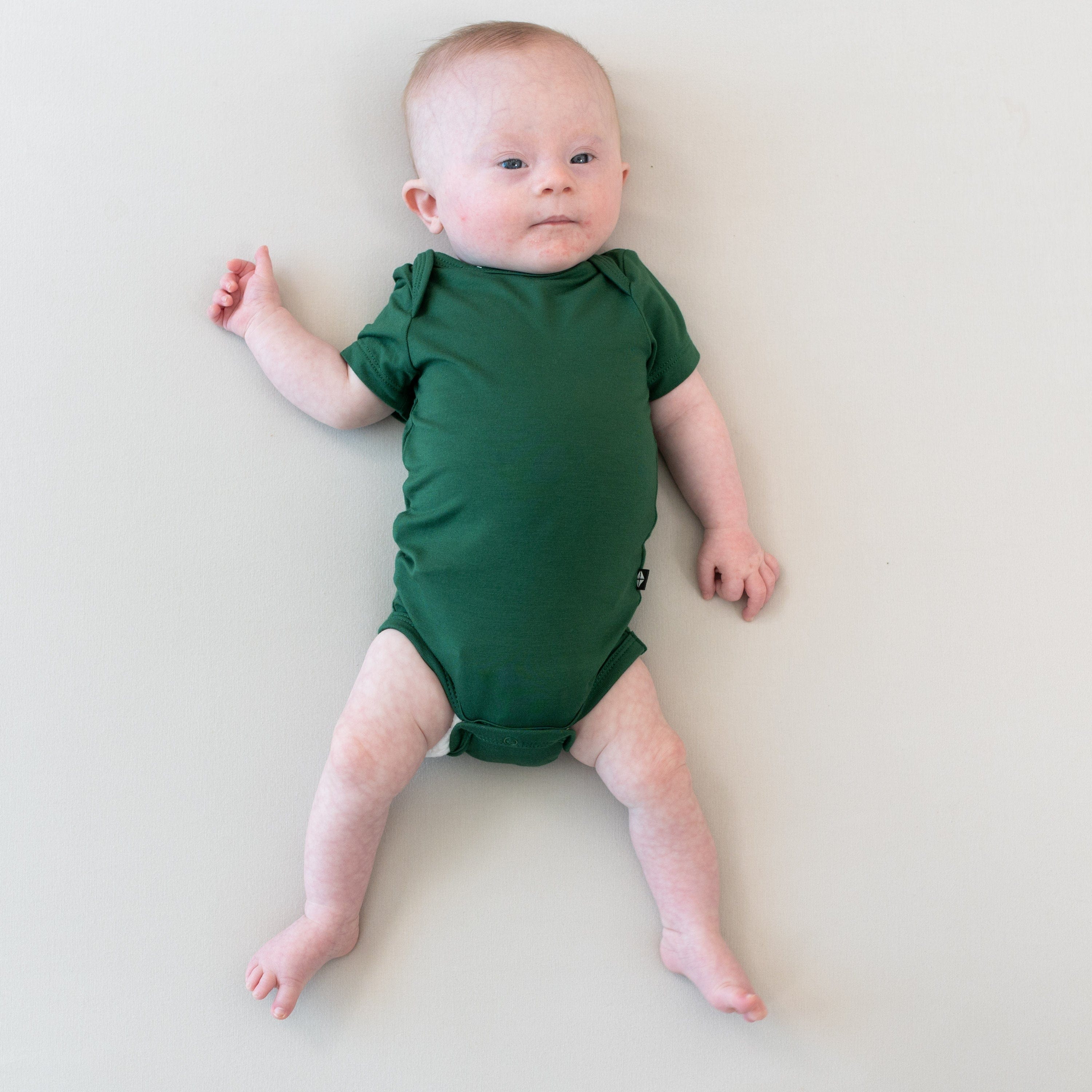 Kyte Baby Short Sleeve Bodysuits Bodysuit in Forest