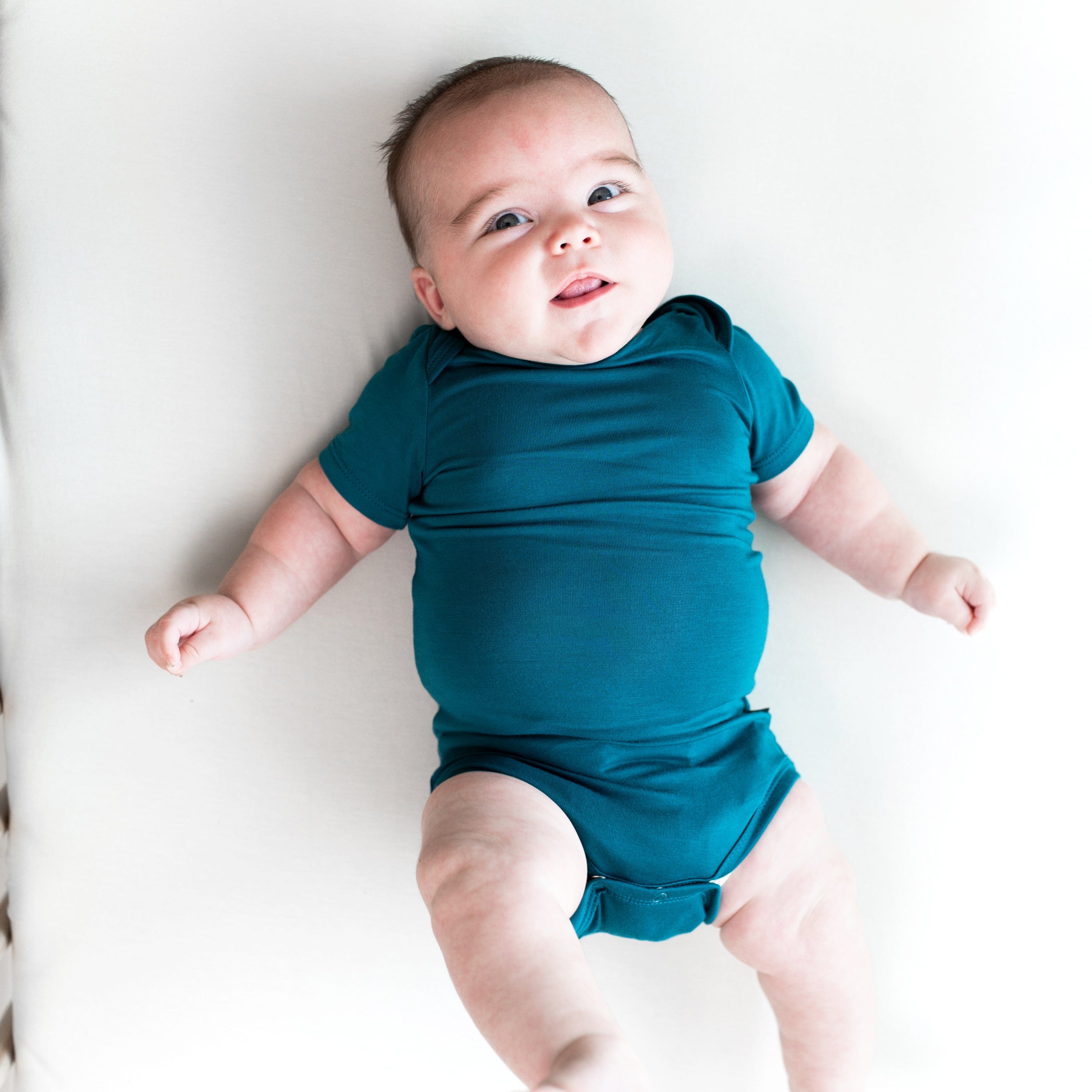 Kyte Baby Short Sleeve Bodysuit Creek deals 12-18m