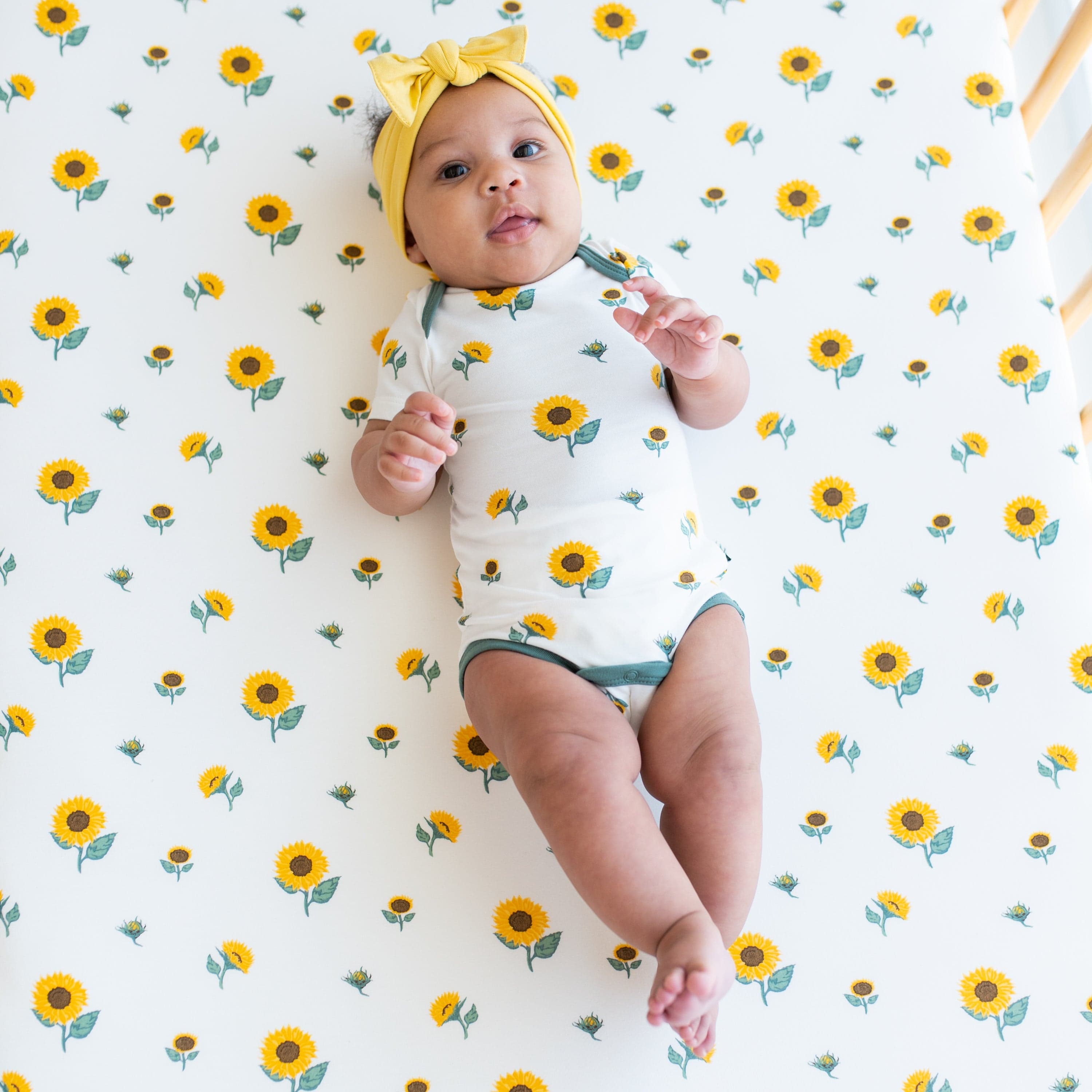 Kyte Baby Short Sleeve Bodysuits Bodysuit in Sunflower