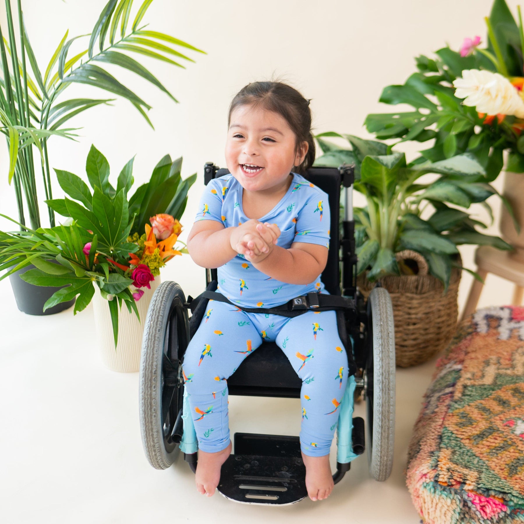 Kyte Baby Short Sleeve with Pants Pajama Short Sleeve with Pants Pajamas in Macaw