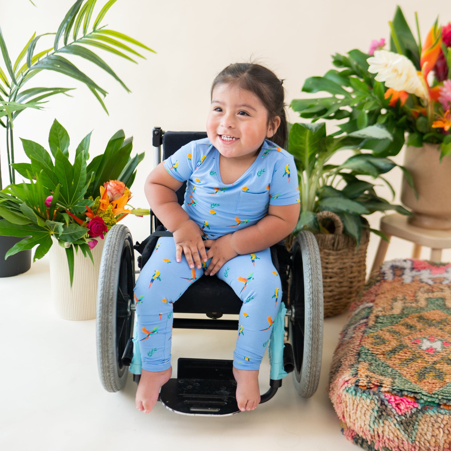 Kyte Baby Short Sleeve with Pants Pajama Short Sleeve with Pants Pajamas in Macaw