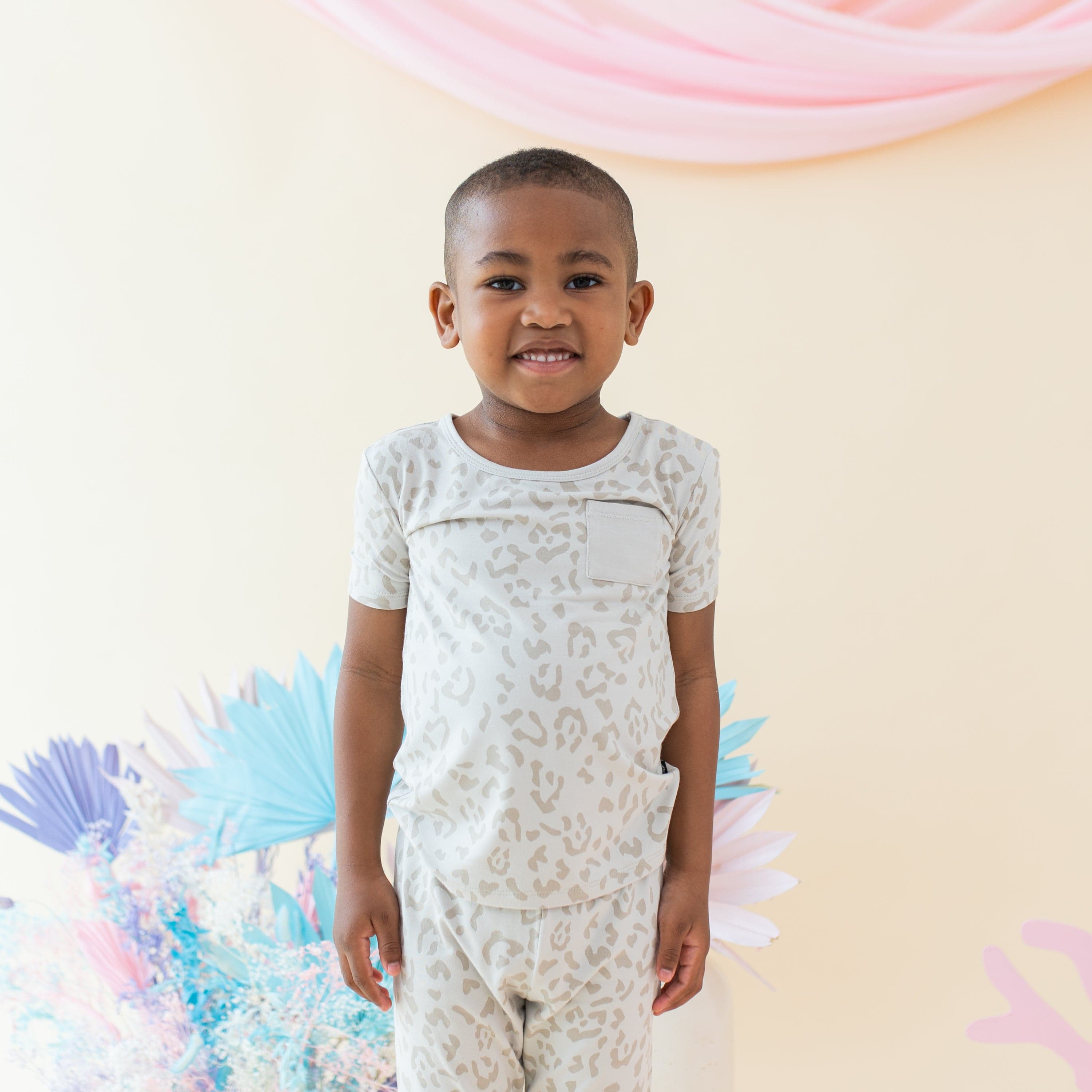 Short Sleeve with Pants Pajamas in Oat Leopard