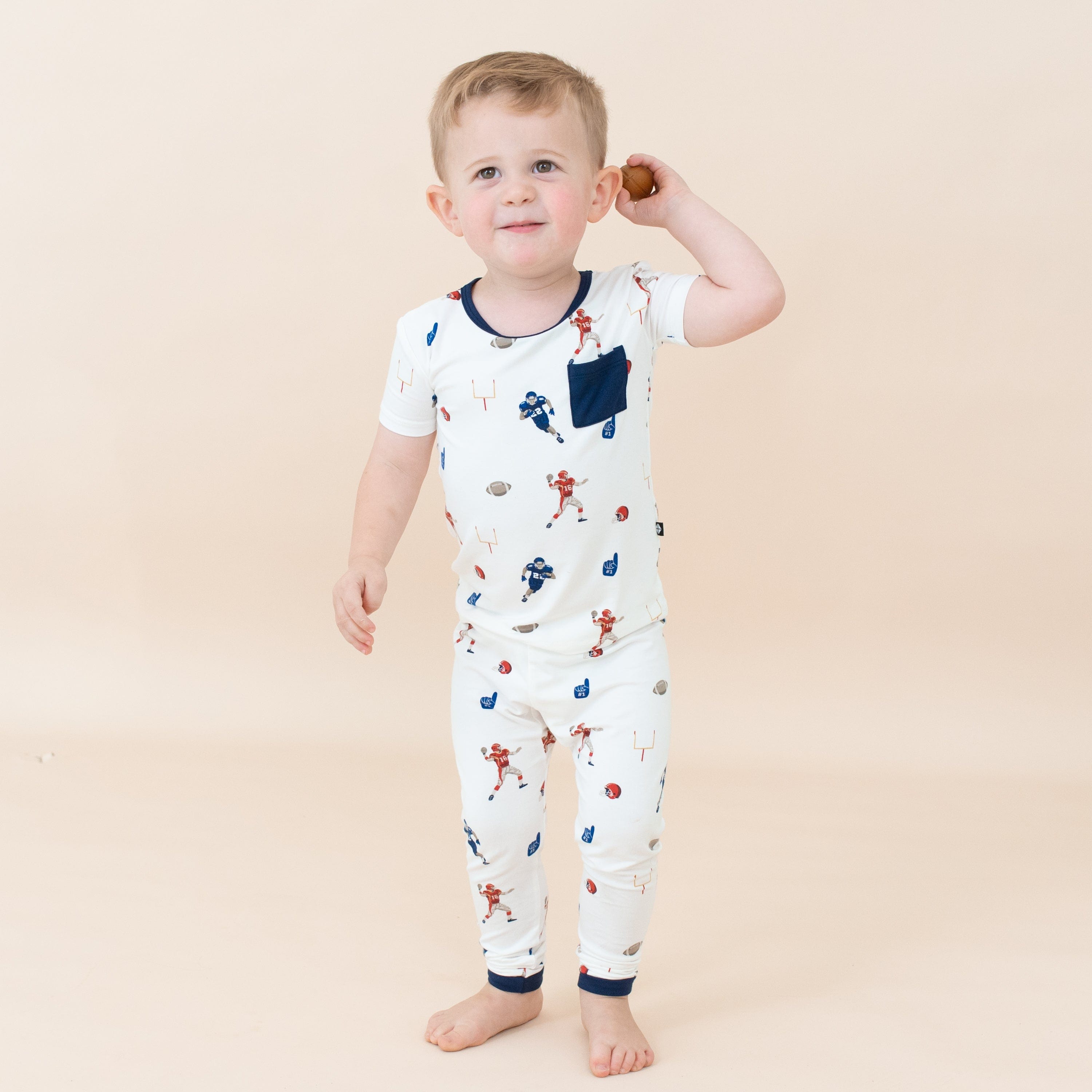 Kyte Baby Short Sleeve with Pants Pajamas Short Sleeve with Pants Pajamas in Football