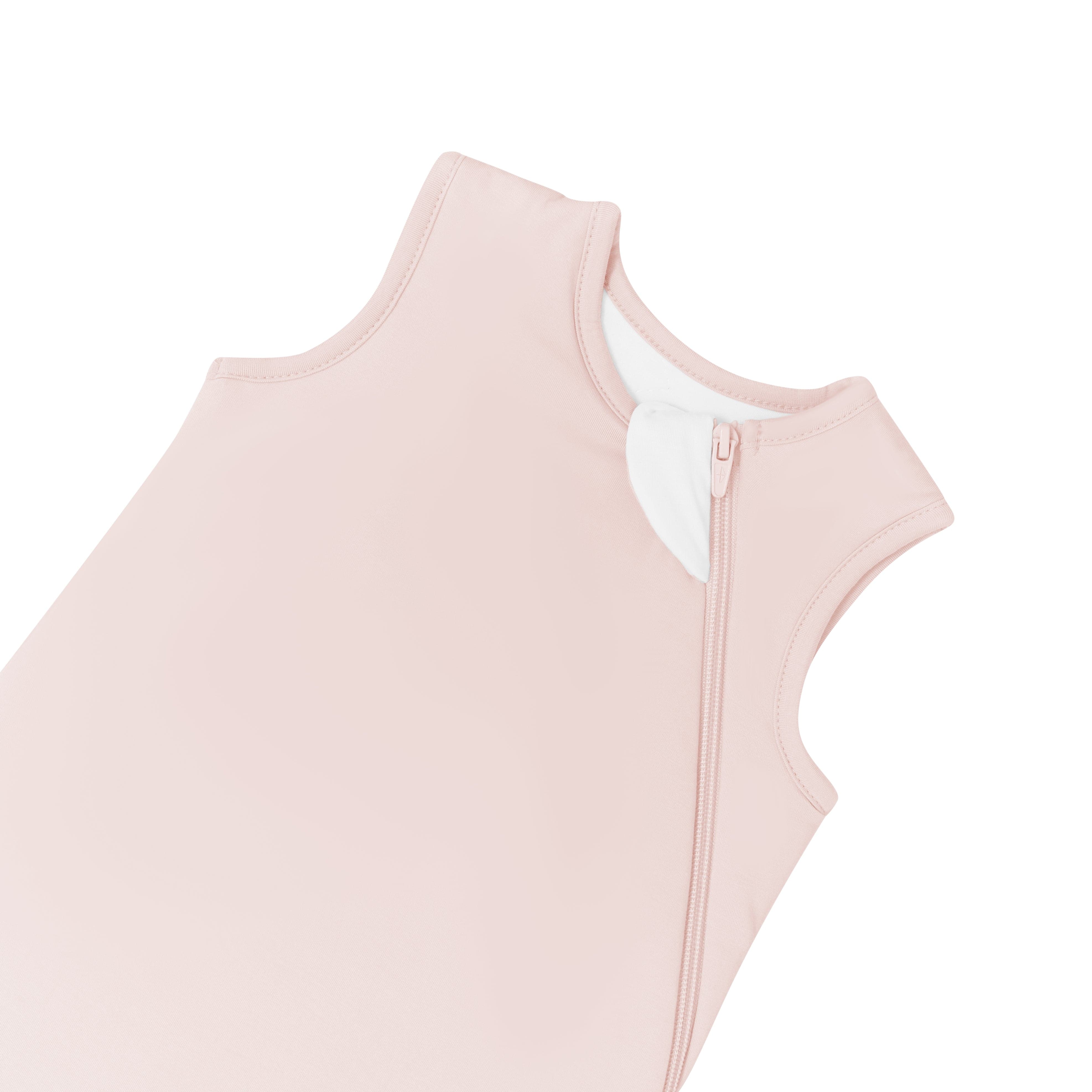 Zipper garage on Kyte Baby Sleep Bag in Blush 1.0