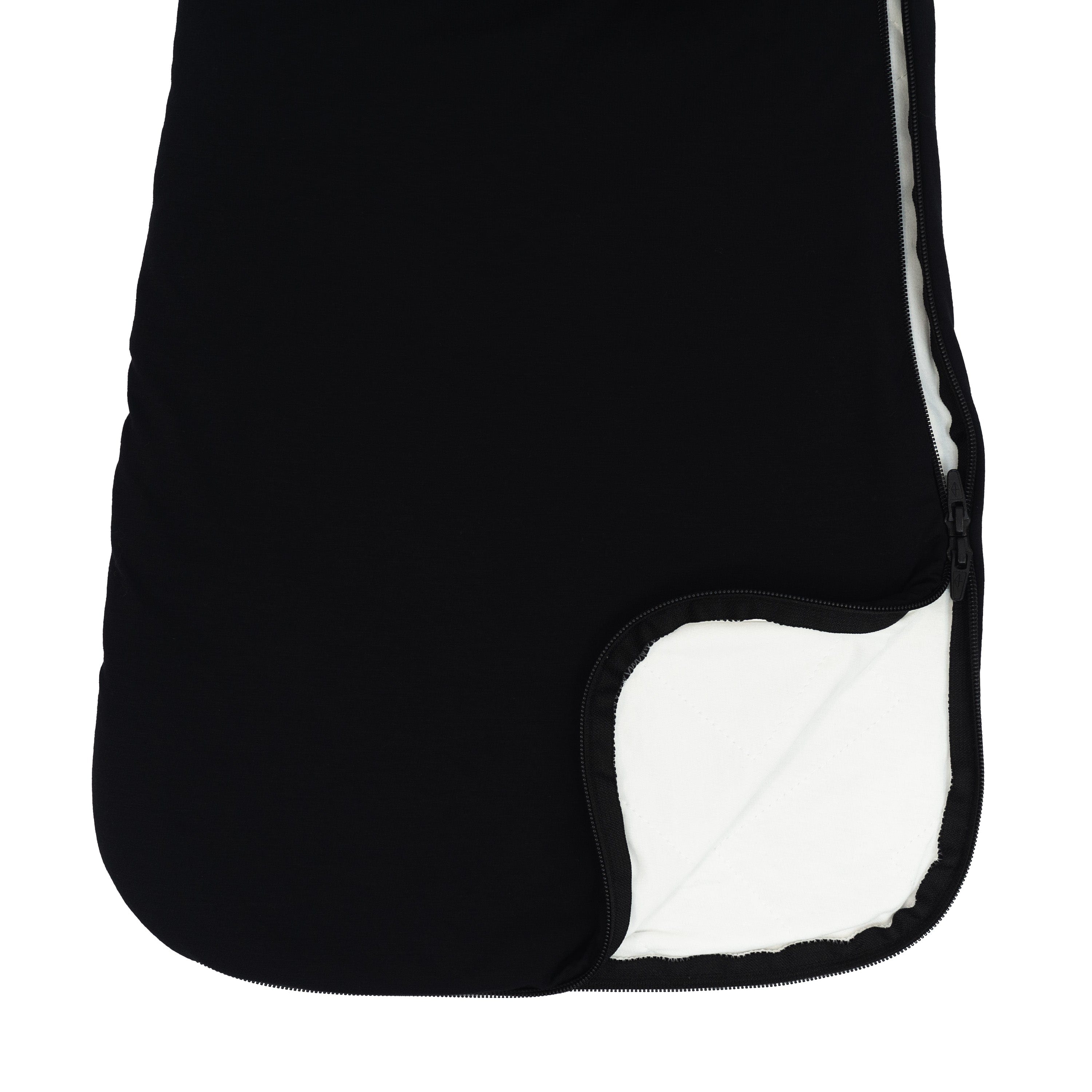 Close up of unzipped dual zipper on the Sleep Bag in Midnight 1.0