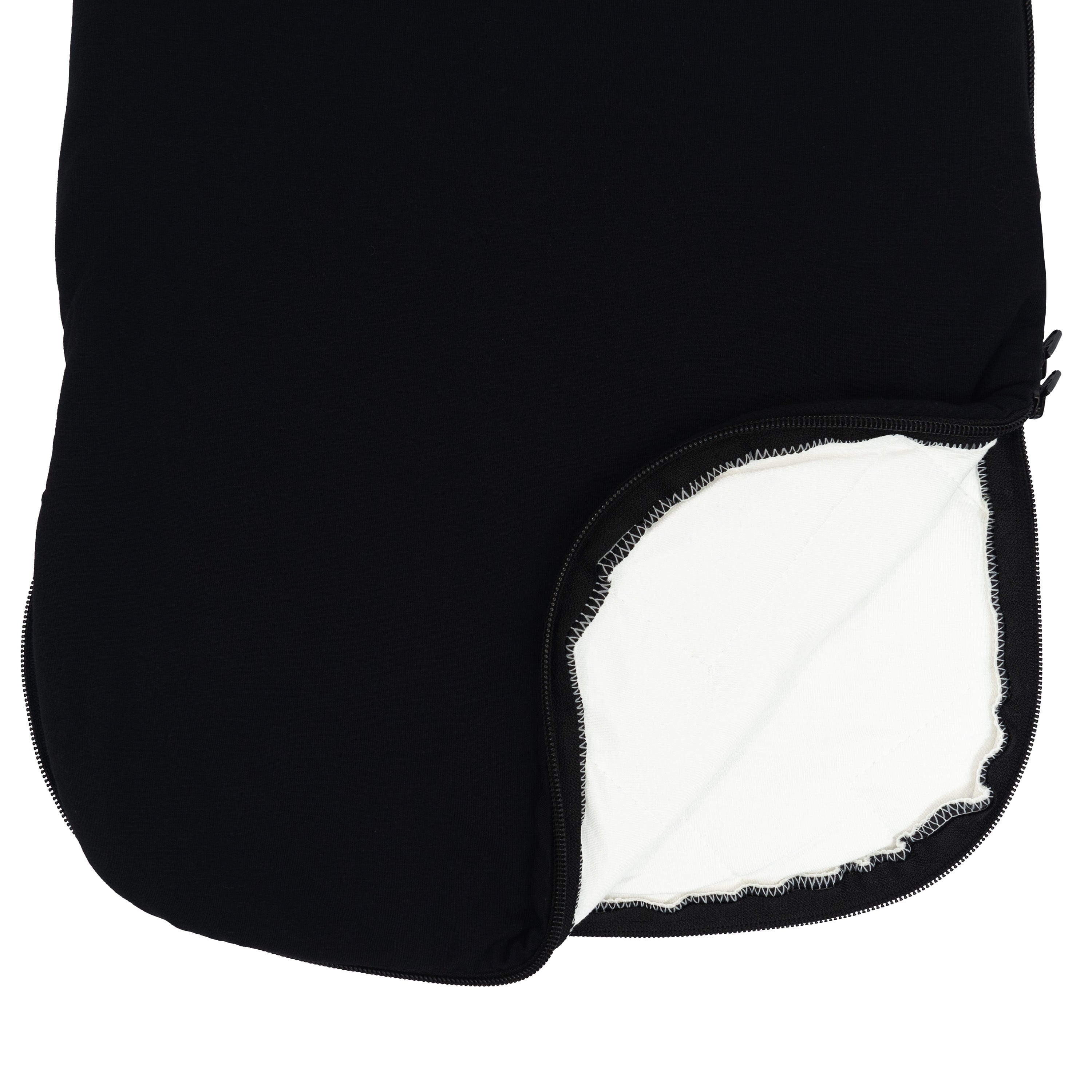 Close up of unzipped dual zipper on the Sleep Bag in Midnight 2.5