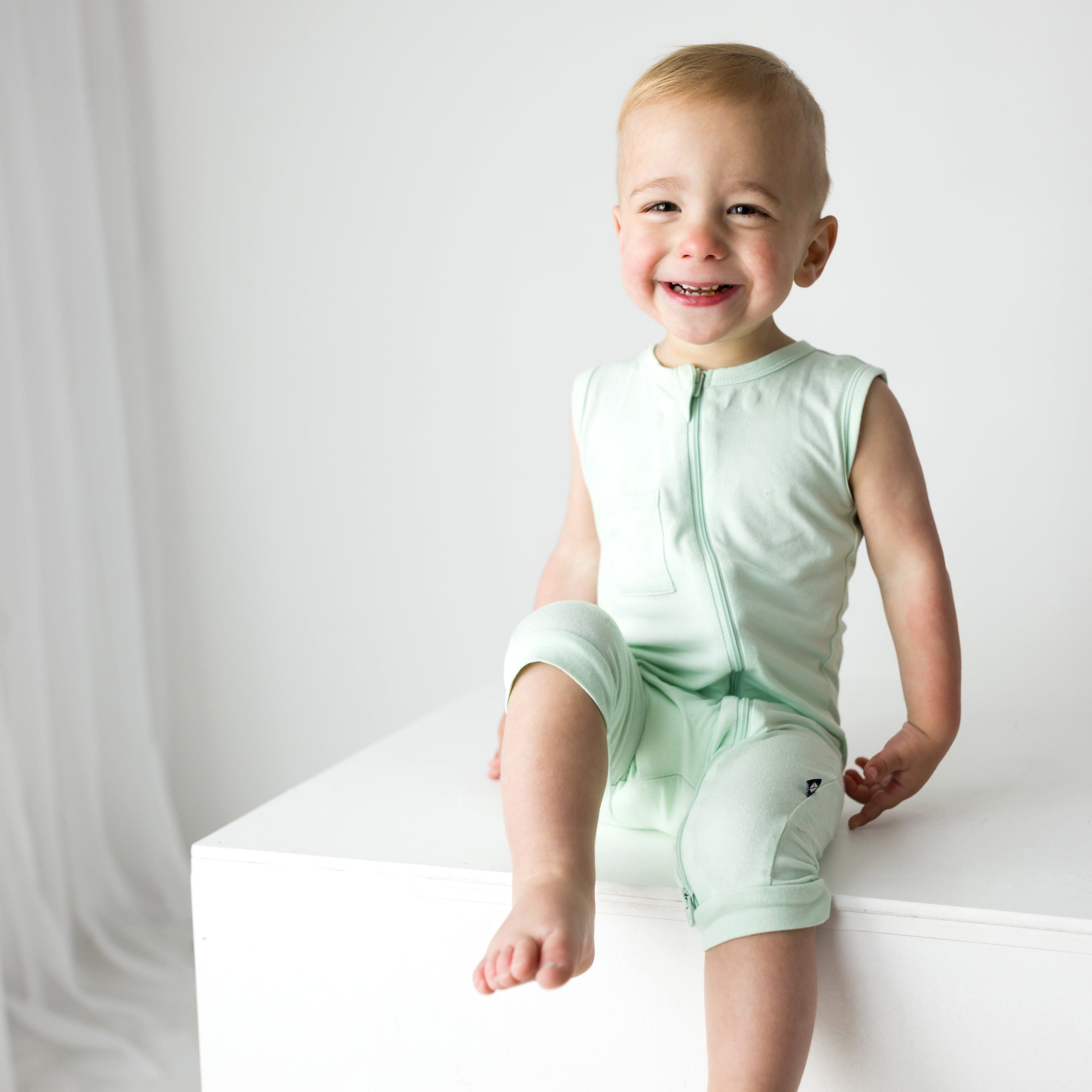 Kyte baby sleeveless hotsell zip romper