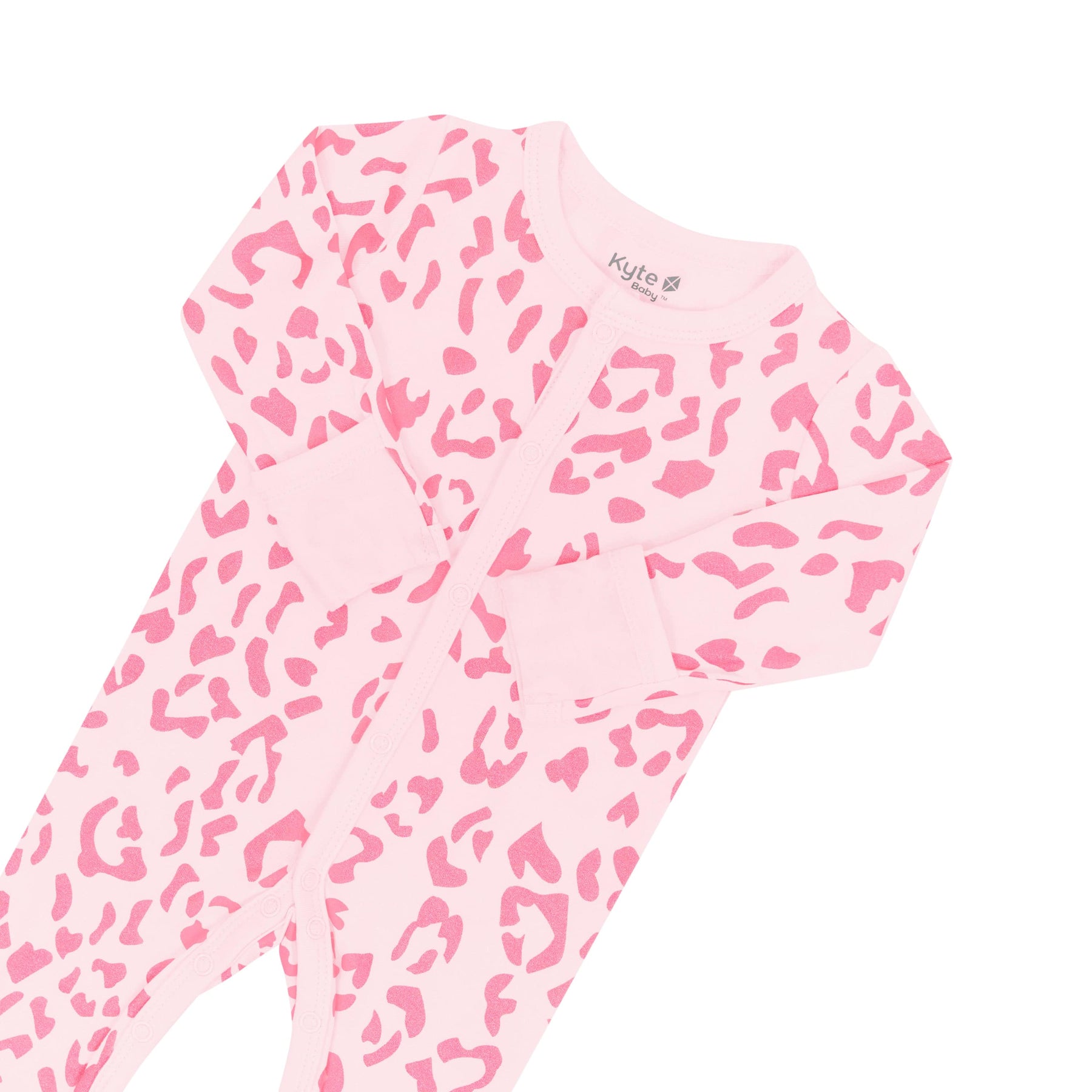 Kyte Baby Snap Footies Footie in Sakura Leopard