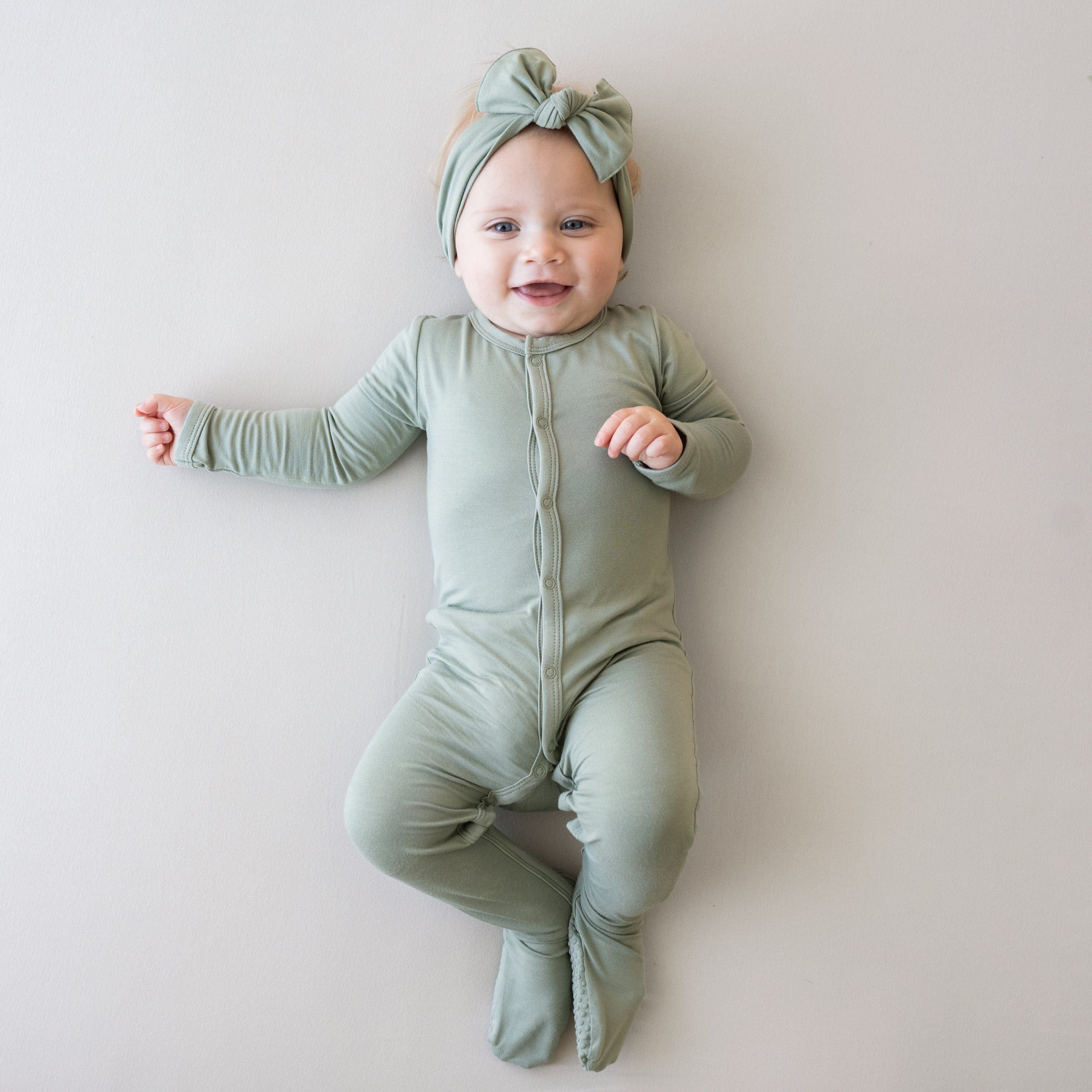 Kyte Baby Snap Footies Footie in Thyme