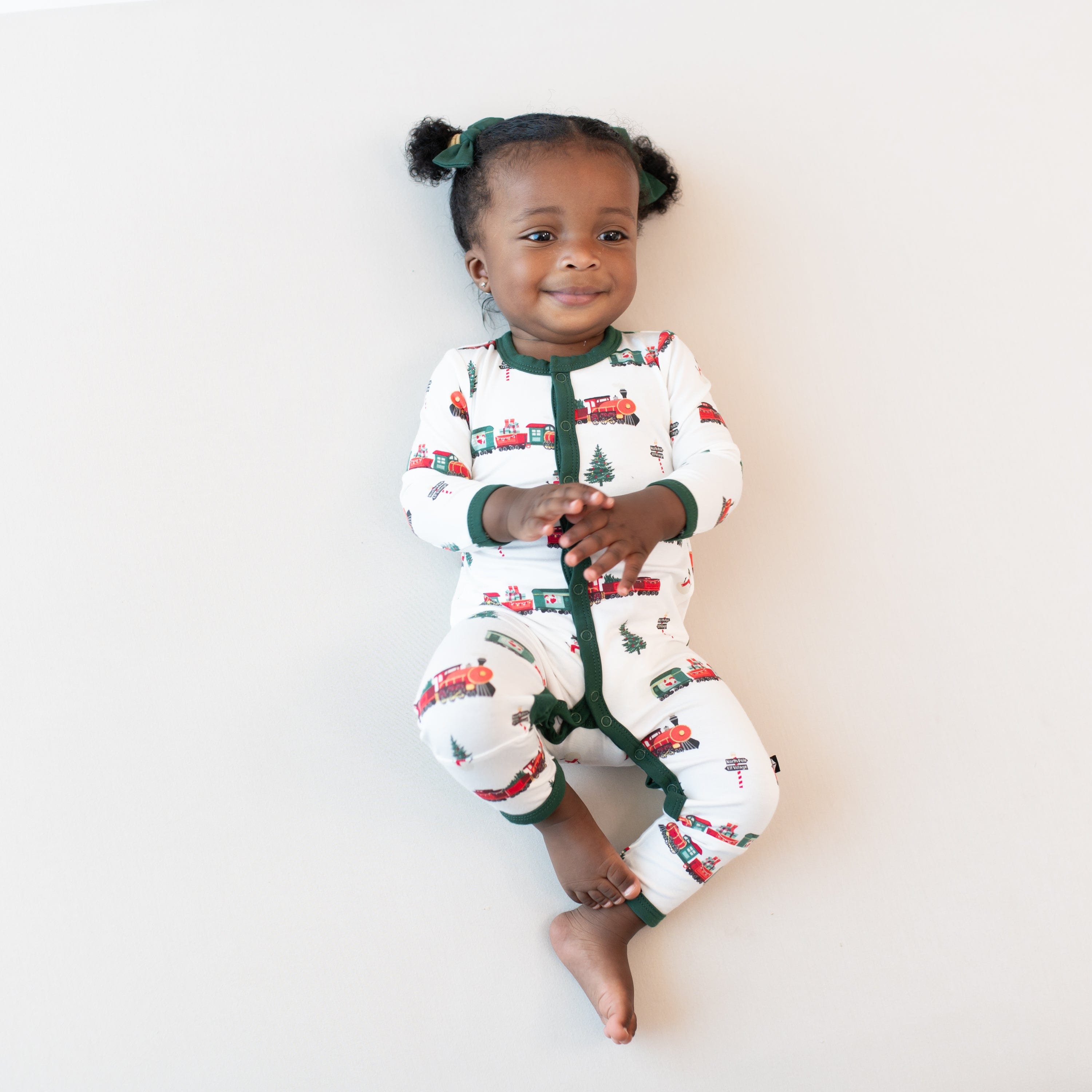 Kyte Baby Snap Romper Romper in Holiday Train