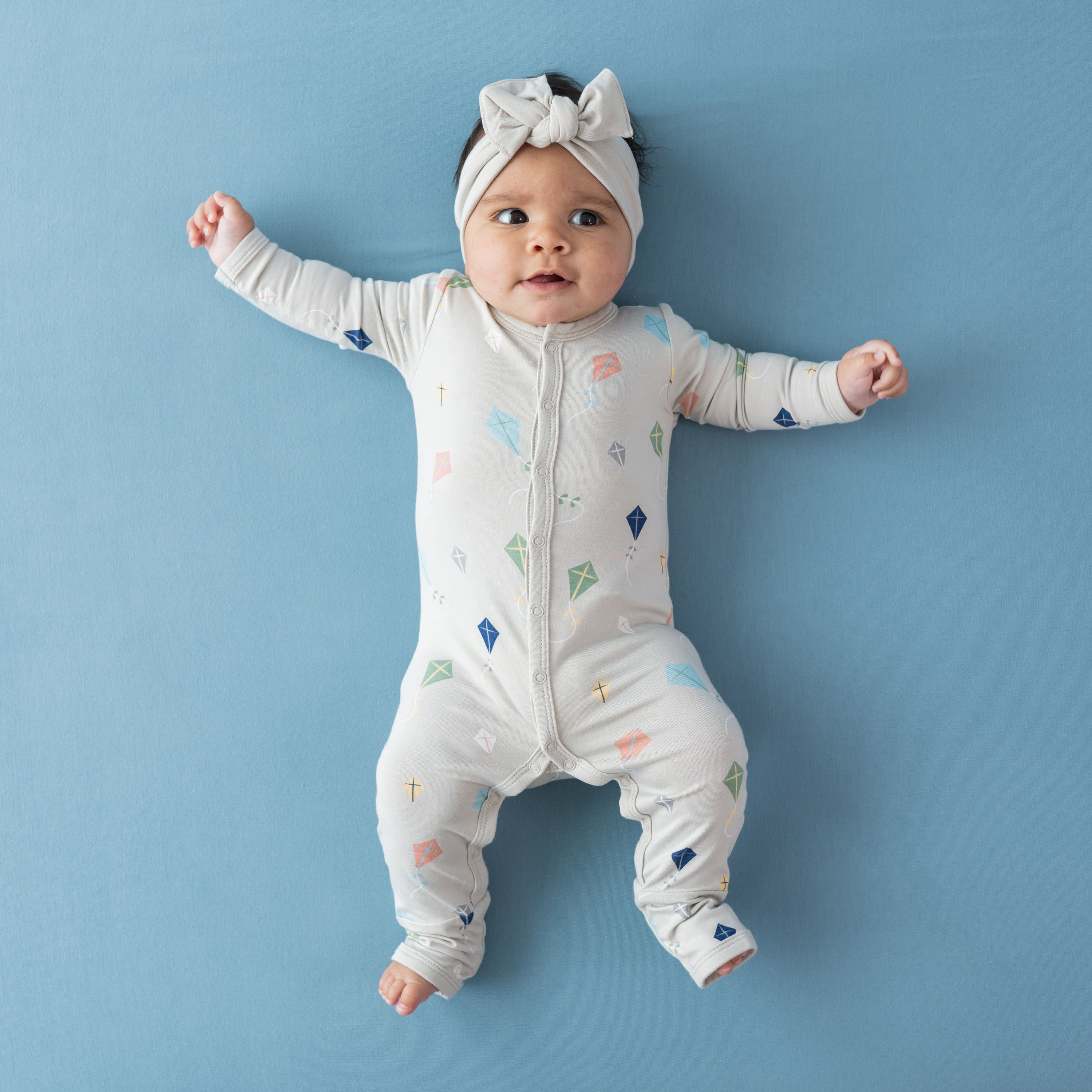 Hold-Kyte baby snap romper hot