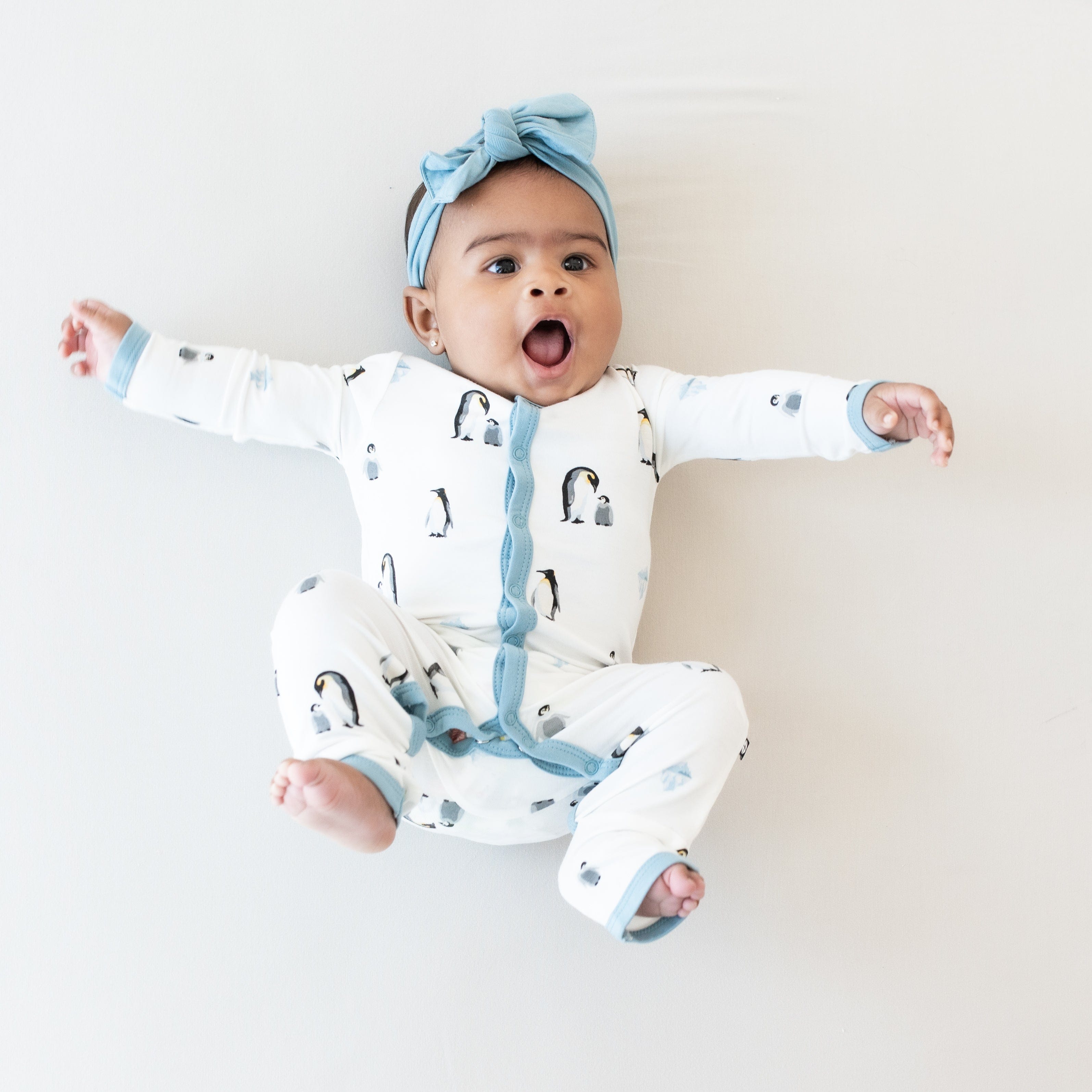 Kyte Baby Snap Romper Romper in Penguin