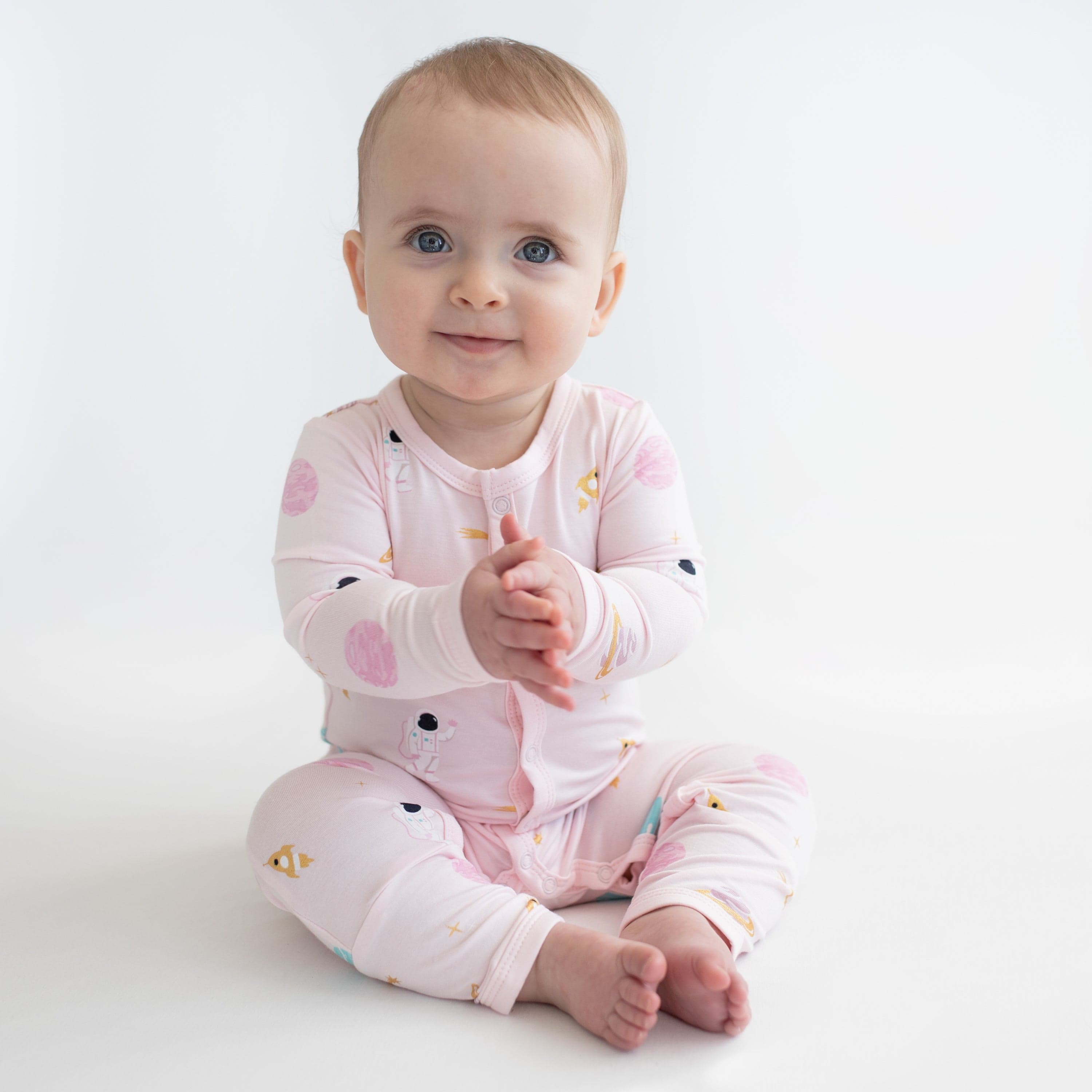 Kyte Baby Snap Romper Romper in Sakura Space