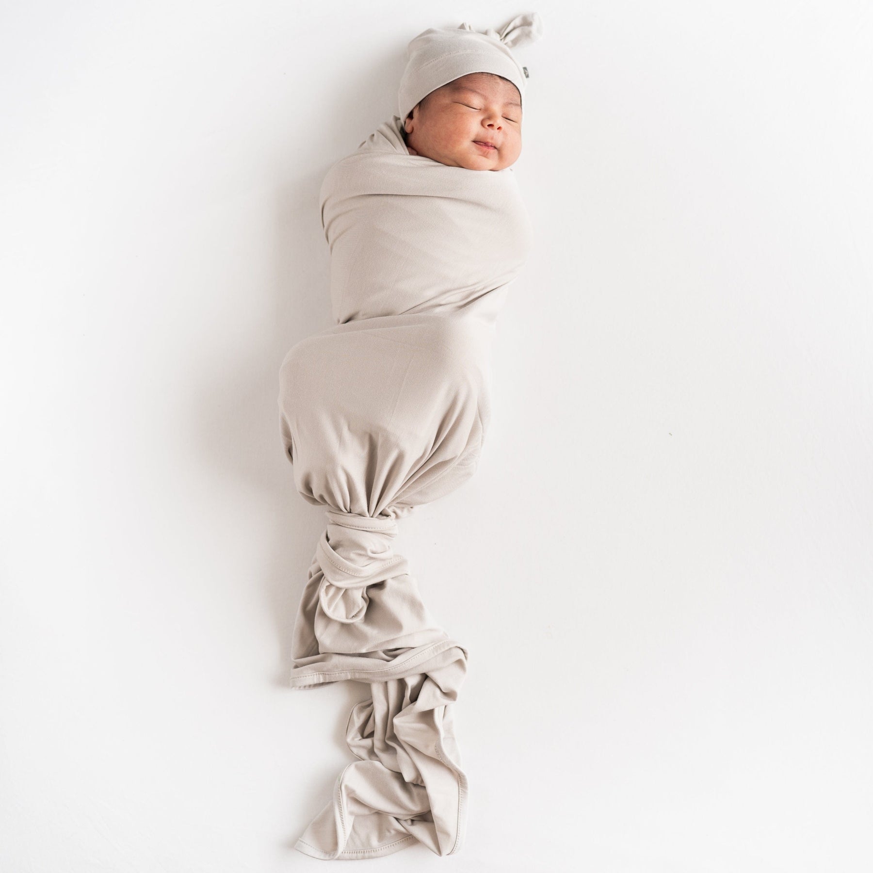 Kyte BABY Swaddling Blanket Oat / Infant Swaddle Blanket in Oat