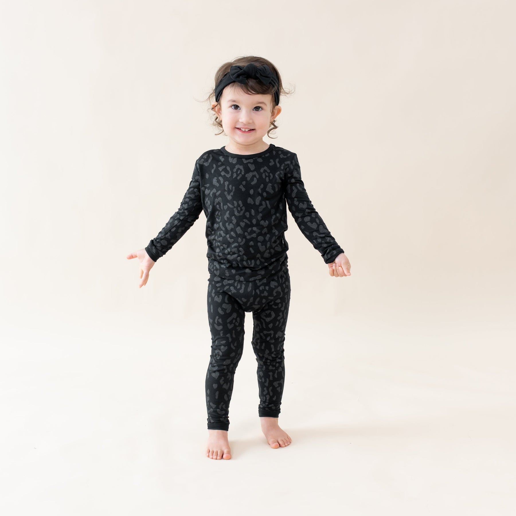 Kyte Baby Toddler Long Sleeve Pajamas Long Sleeve Pajamas in Midnight Leopard