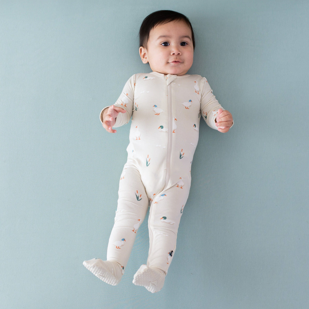 Unisex Dotty Duck Footie main image 0