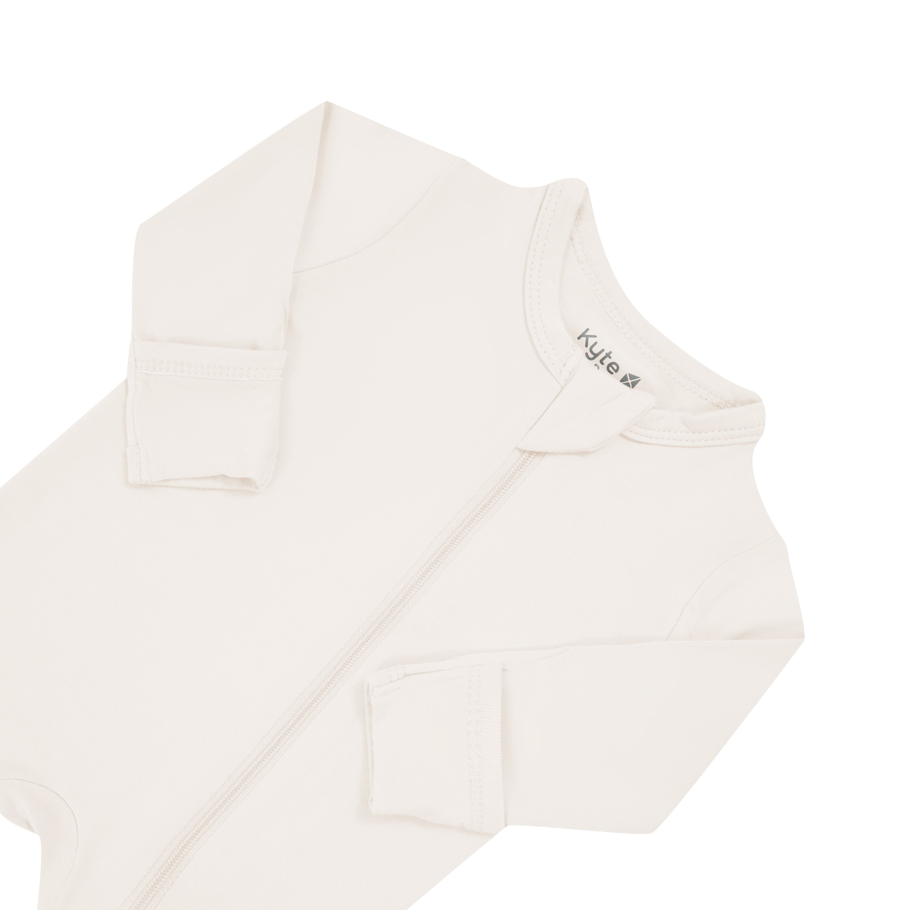 Zipper garage on Kyte Baby Zippered Footie in Oat