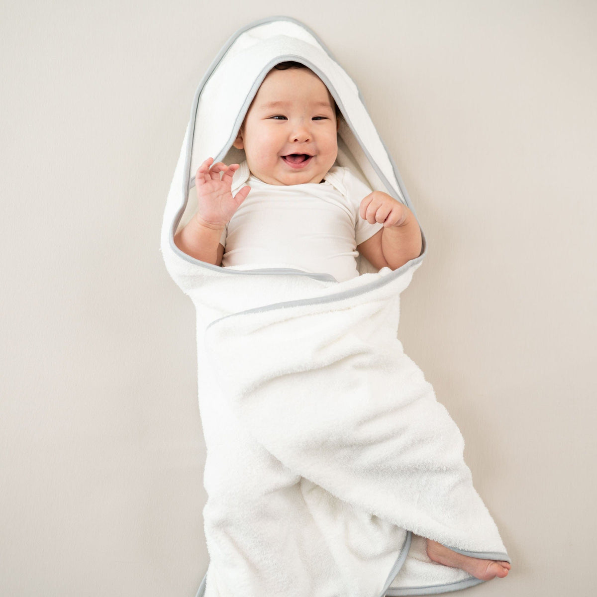 Kyte BABY Home and Bath Cloud with Storm Trim / Infant Hooded Bath Towel in Cloud with Storm Trim