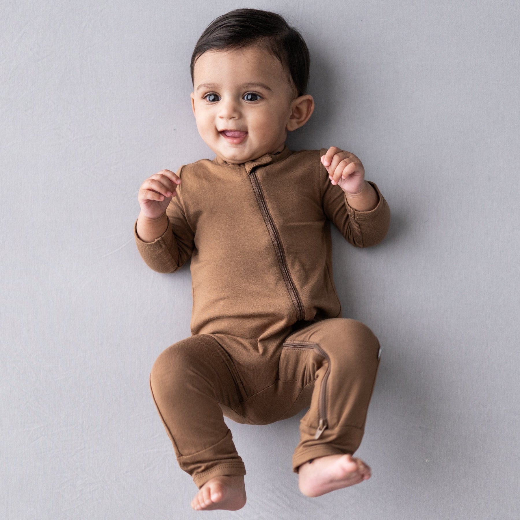 Kyte BABY Layette Zippered Romper in Coffee