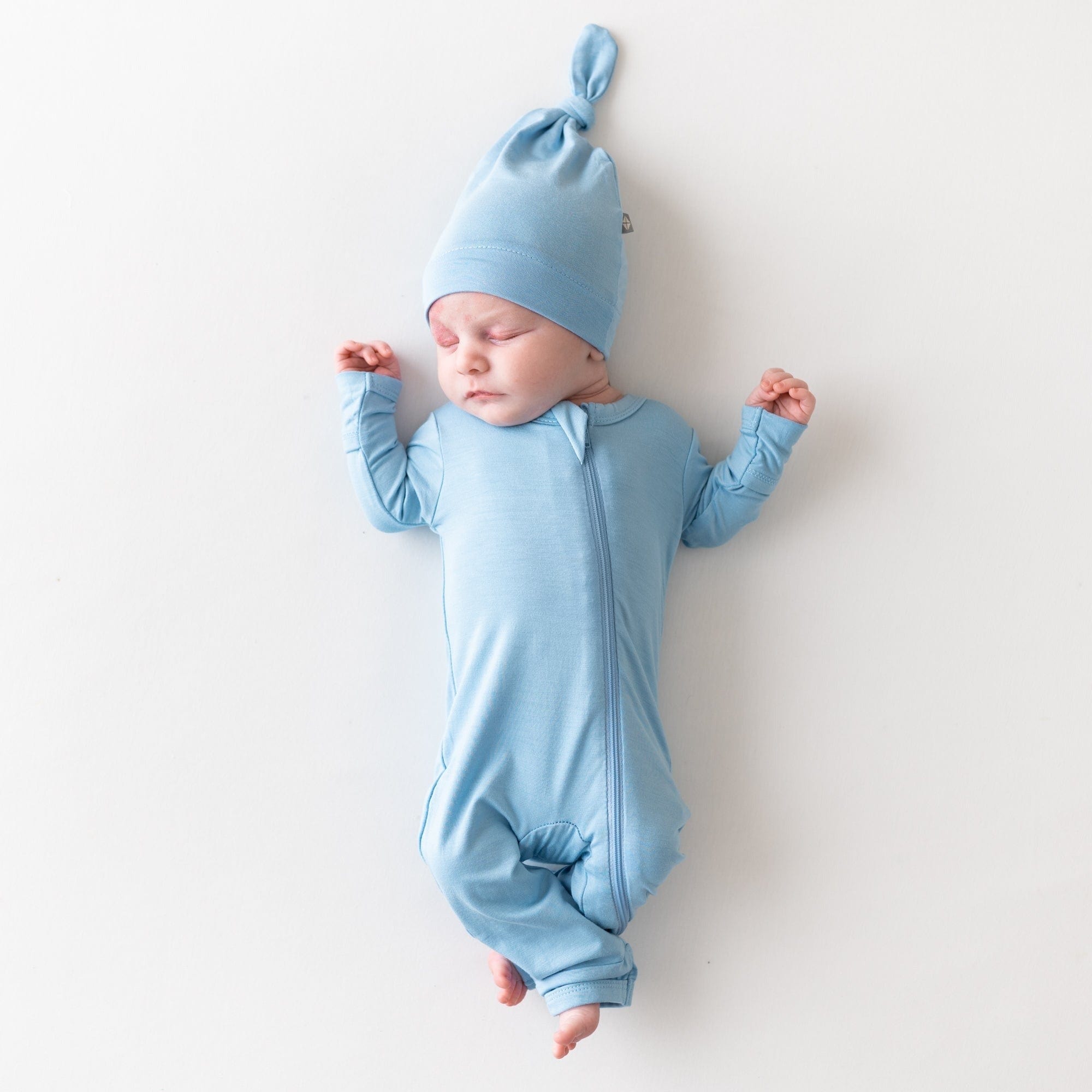 Kyte BABY Layette Zippered Romper in Stream