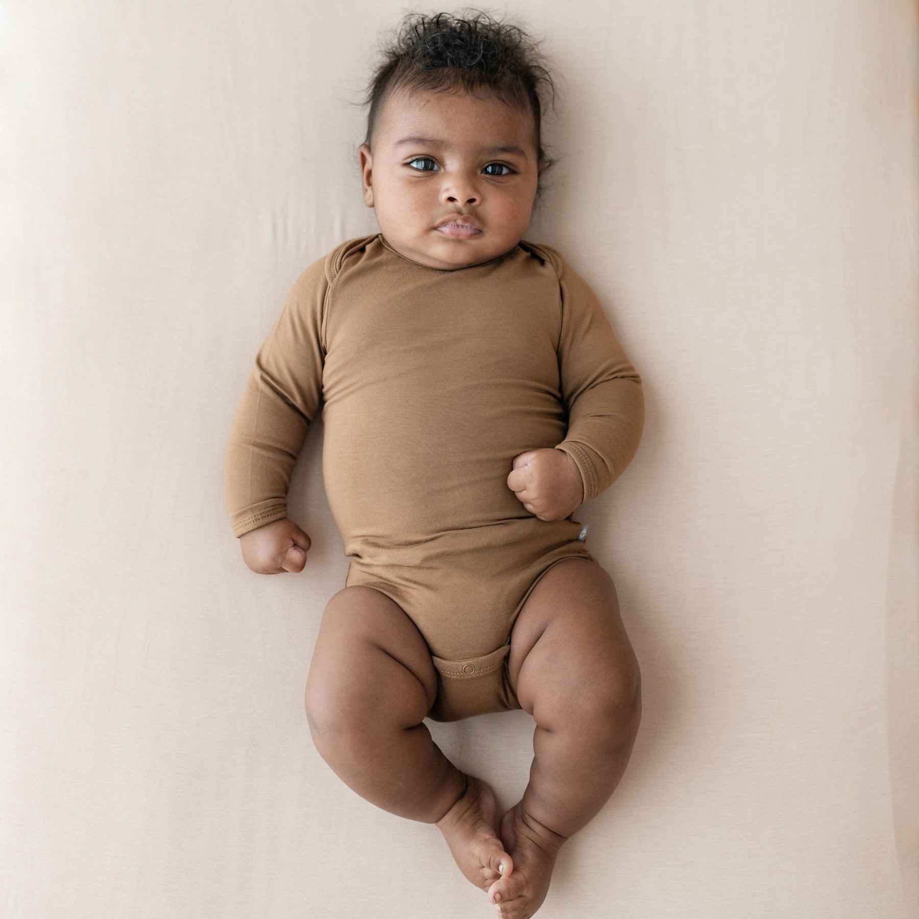 Kyte BABY Long Sleeve Bodysuits Long Sleeve Bodysuit in Coffee