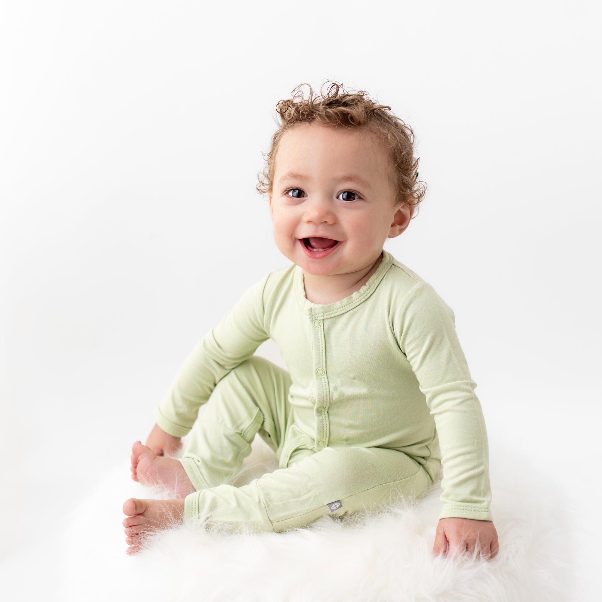 Kyte BABY Snap Romper Romper in Pistachio