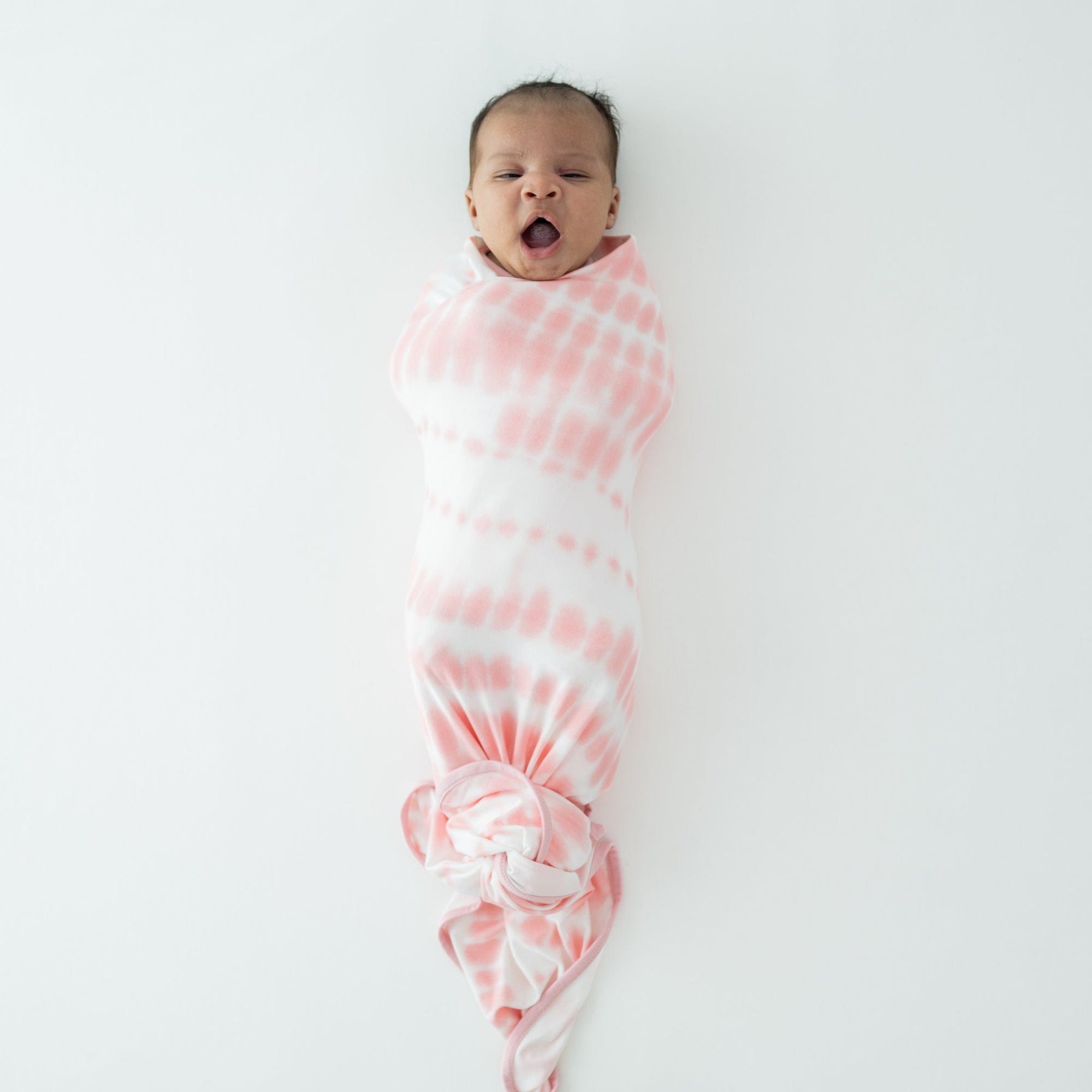 Kyte BABY Swaddling Blanket Crepe Rip Tide / Infant Swaddle Blanket in Crepe Rip Tide