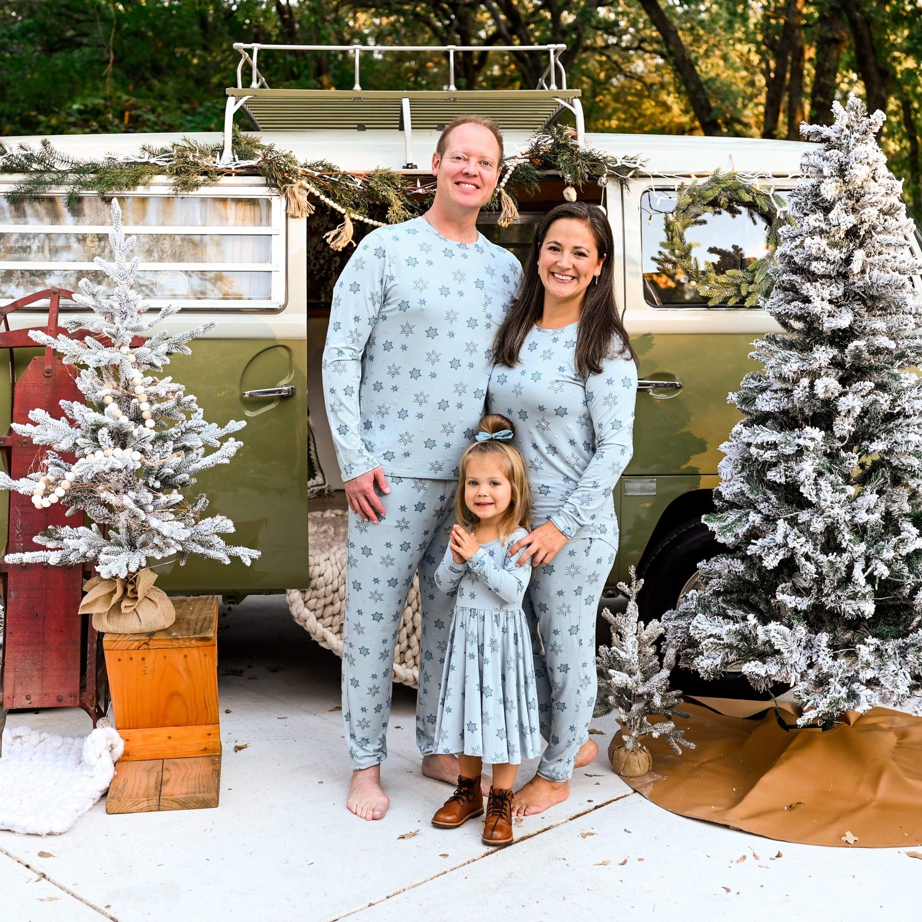 Kyte BABY Women's Jogger Pajama Set Women's Jogger Pajama Set in Snowflake