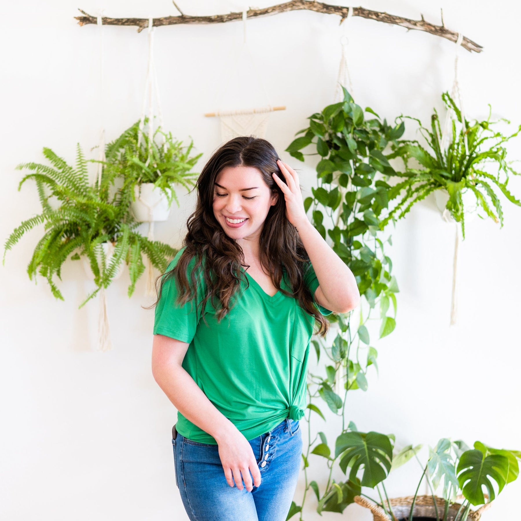 Kyte BABY Women's Tee Women’s Relaxed Fit V-Neck in Fern