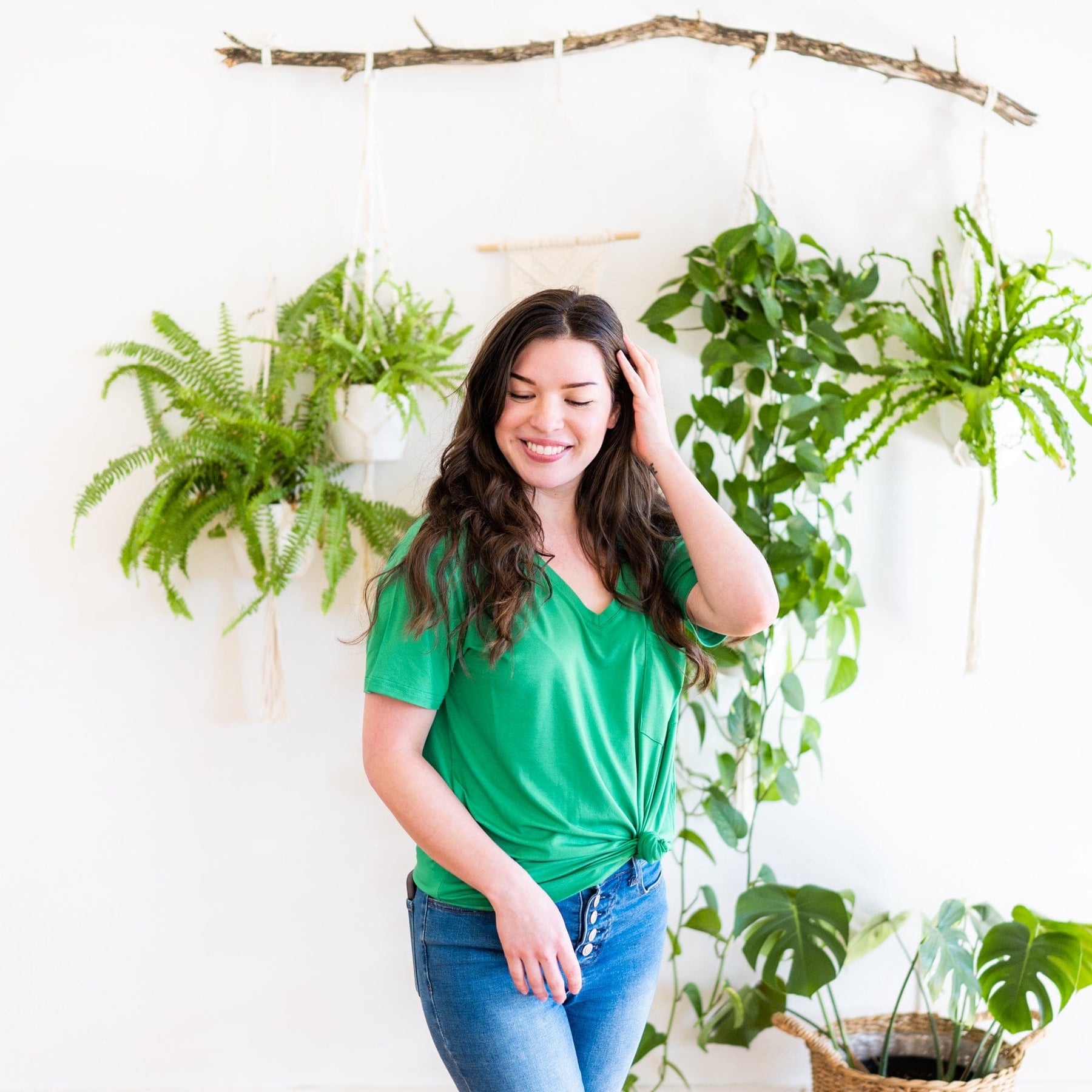 Kyte BABY Women's Tee Women’s Relaxed Fit V-Neck in Fern