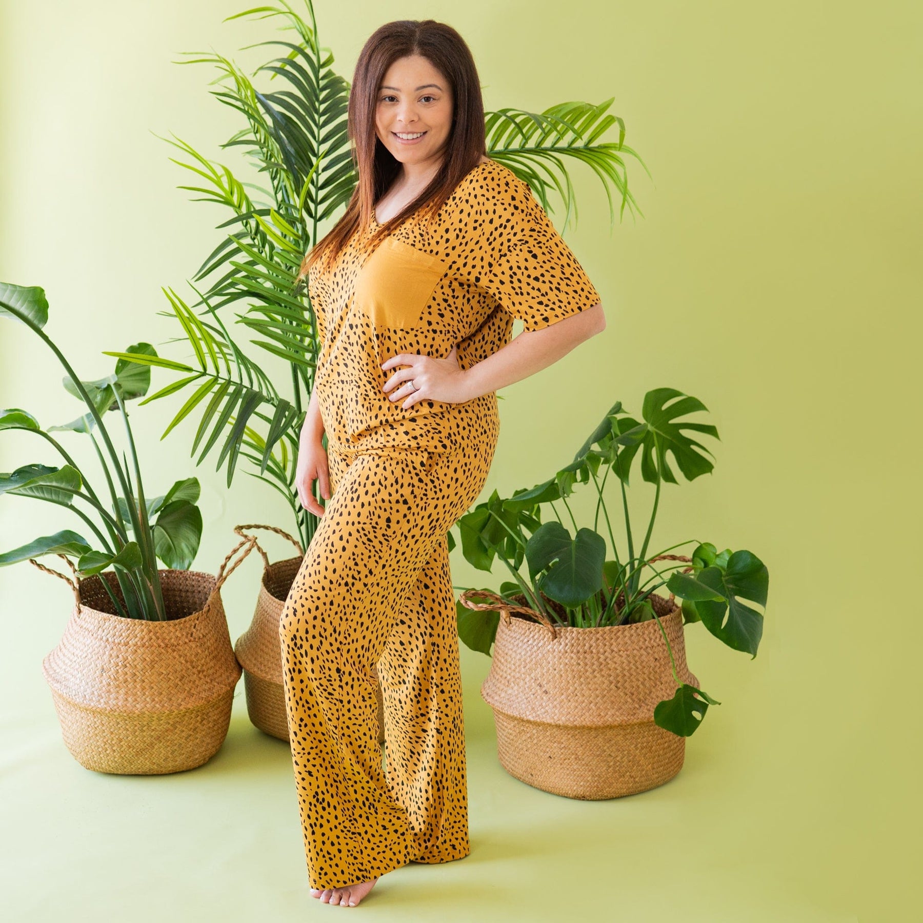 Kyte BABY Women's V-Neck Women’s Relaxed Fit V-Neck in Marigold Cheetah