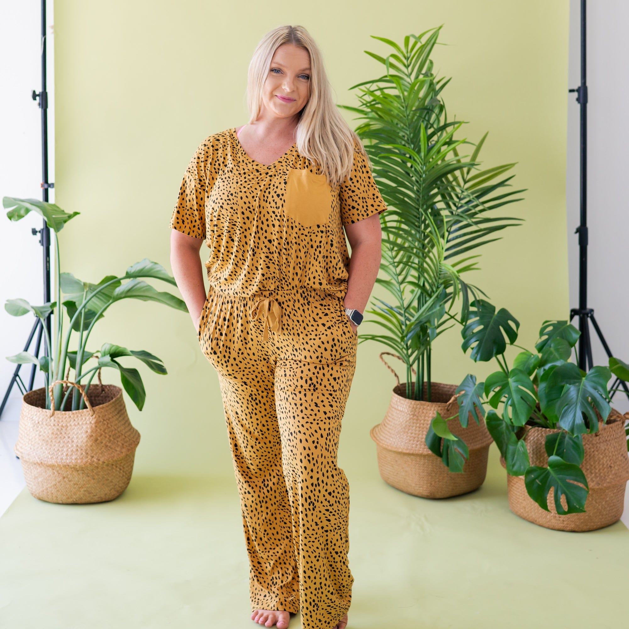 Kyte BABY Women's V-Neck Women’s Relaxed Fit V-Neck in Marigold Cheetah