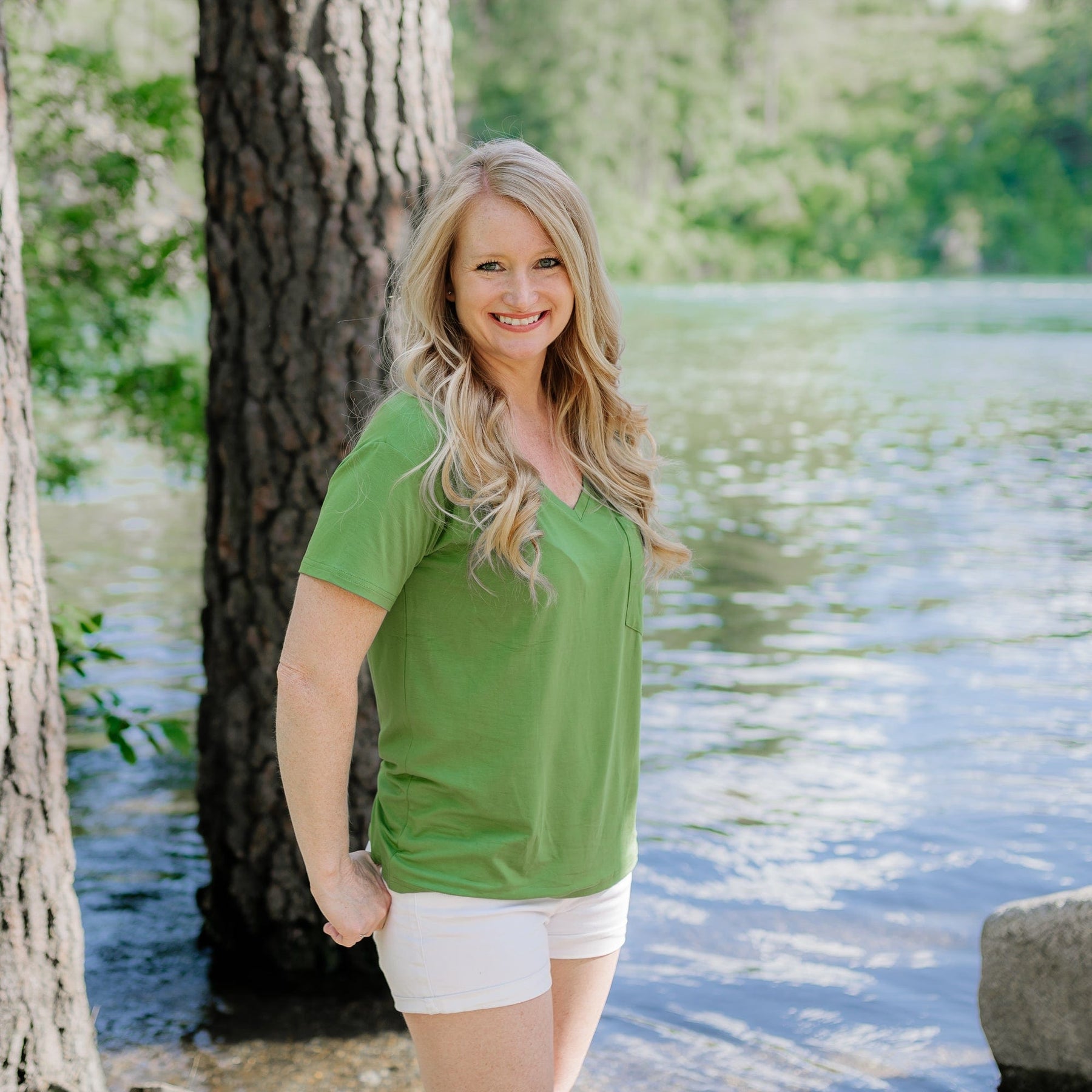 Kyte BABY Women's V-Neck Women’s Relaxed Fit V-Neck in Palm