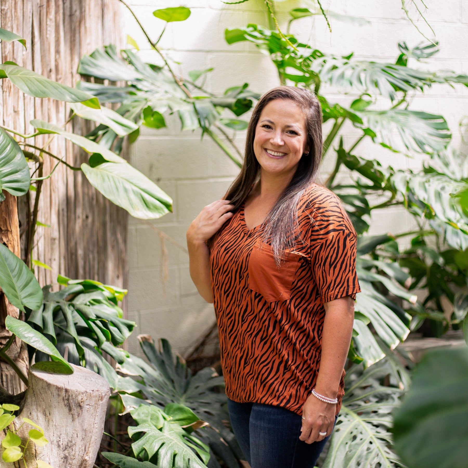 Kyte BABY Women's V-Neck Women’s Relaxed Fit V-Neck in Rust Tiger