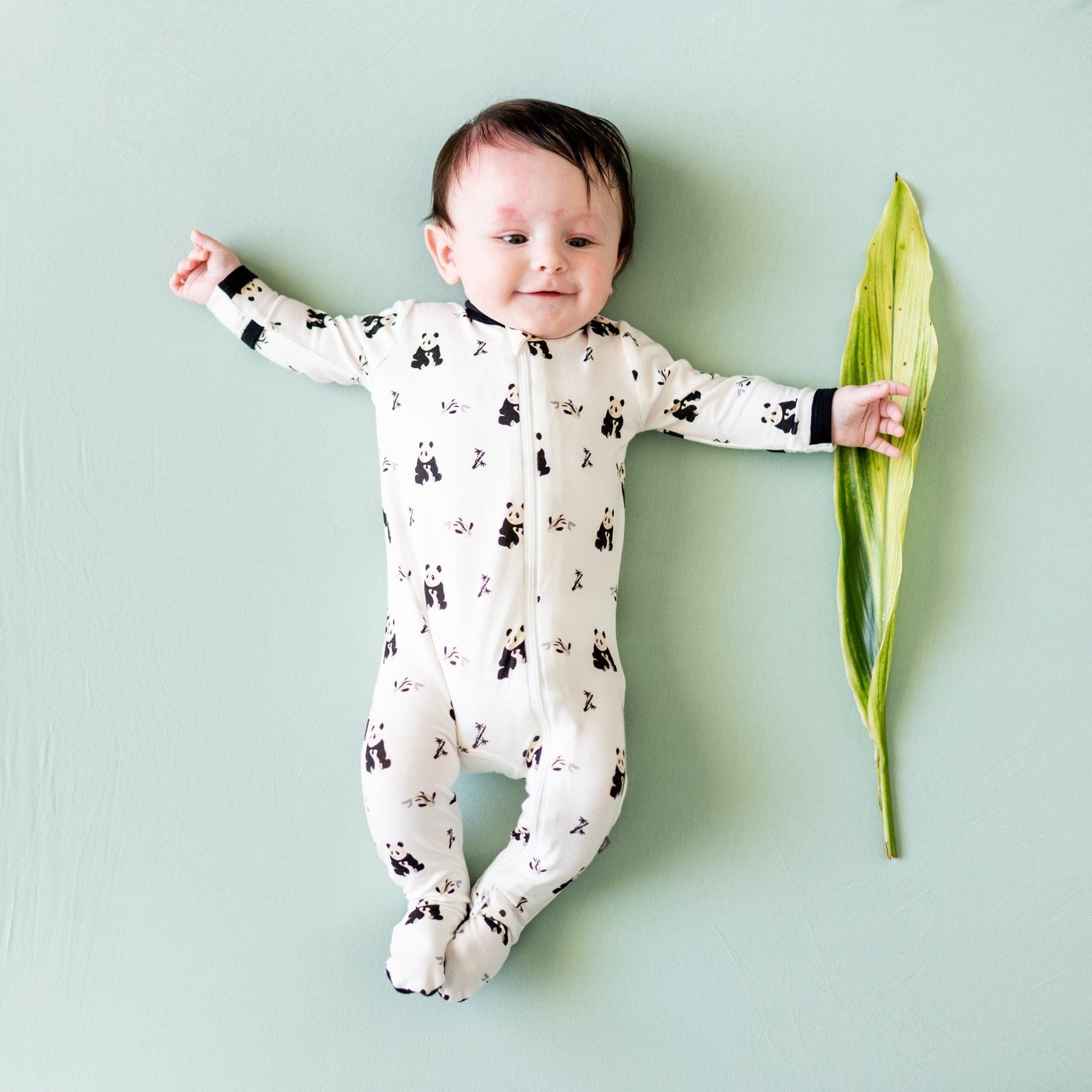 Kyte BABY Zippered Footies Printed Zippered Footie in Black and White Zen